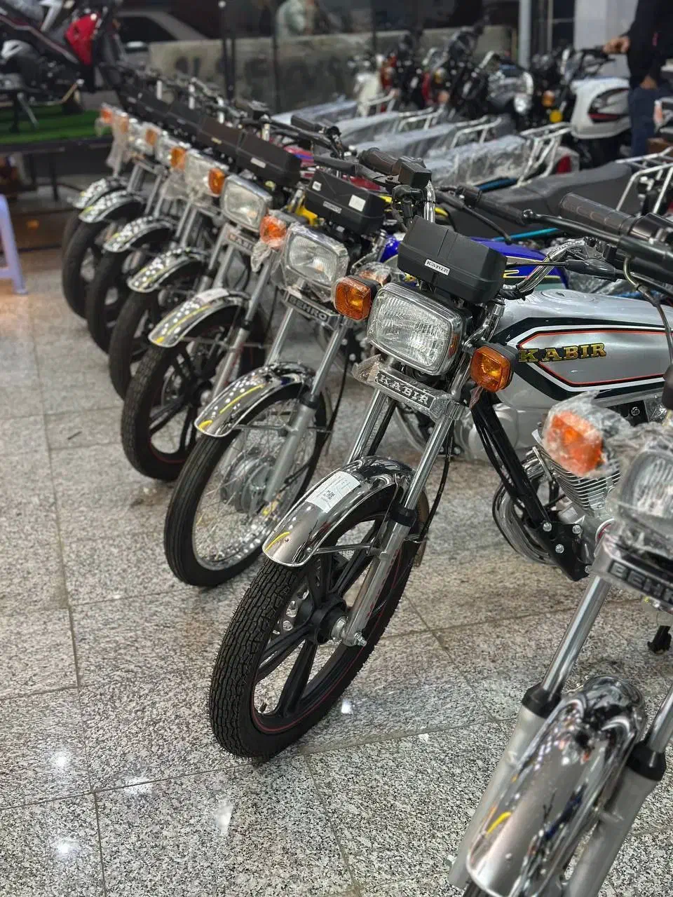 هندا ۱۲۵.۱۵۰.۲۰۰ .رهرو .کبیر ساوین بهرو|موتورسیکلت|تهران, یافت آباد جنوبی|دیوار