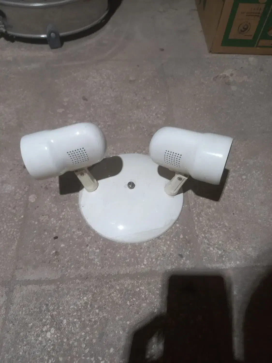 چراغ دو شاخه دیواری سالم فروشی|لامپ و چراغ|آباده, |دیوار