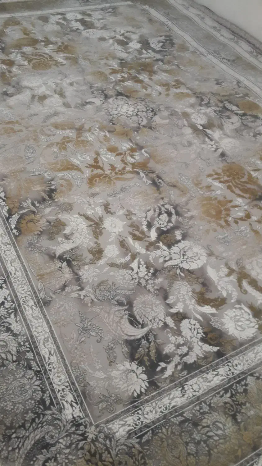 فرش ۹مترتک قیمت مناسب ۷۰۰ صددرصد اکرلیک نصف قیمت|فرش|بروجرد, |دیوار