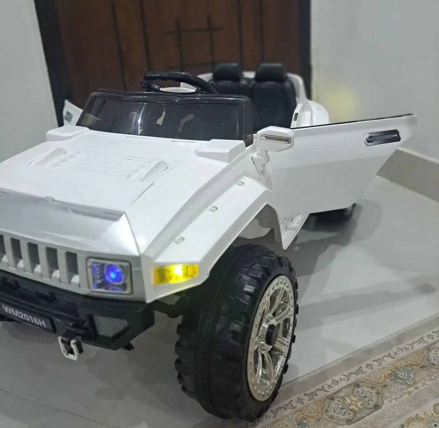 ماشین  شارژی|اسباب‌بازی بچه|مشهد, انقلاب|دیوار