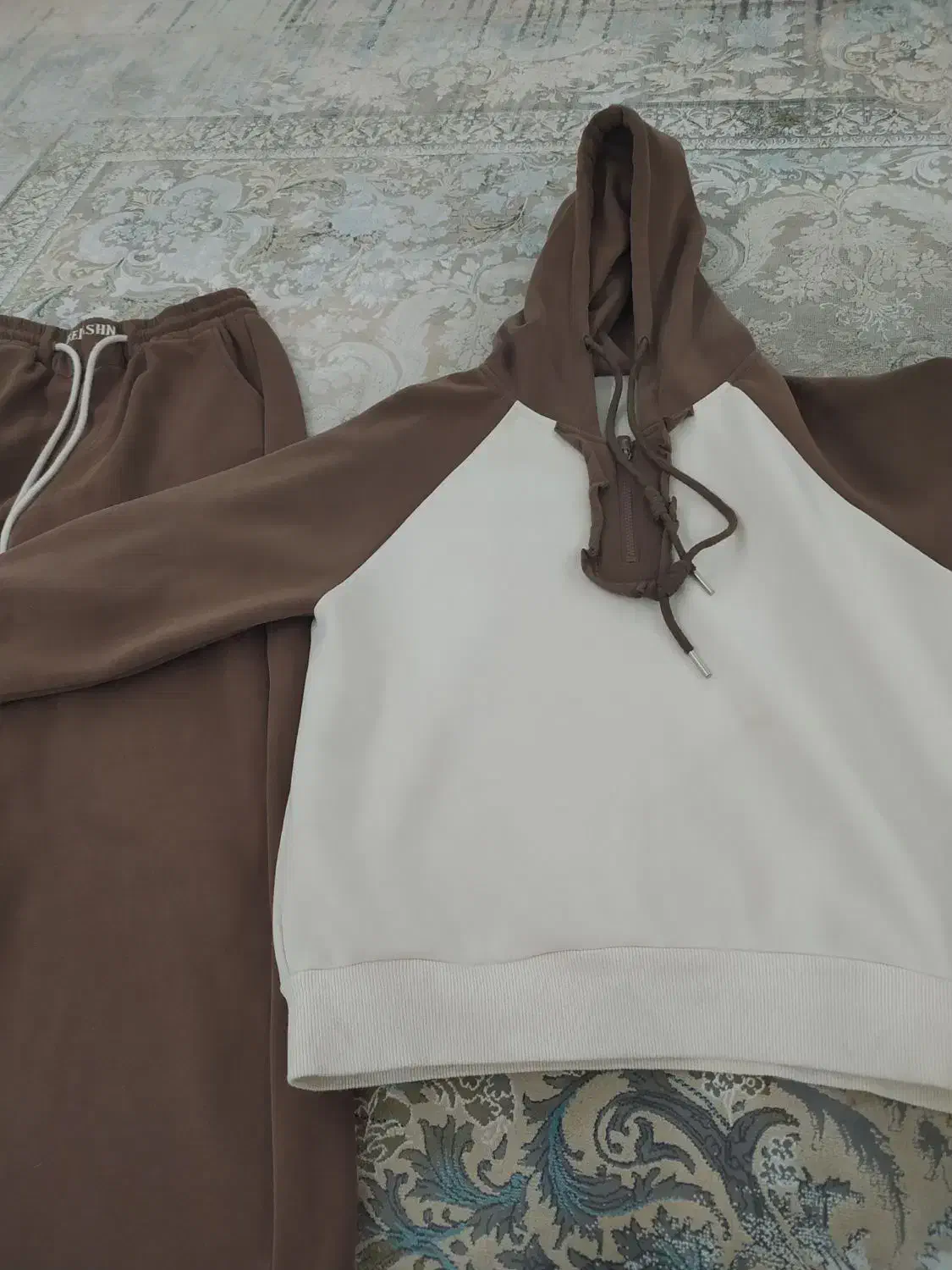 لباس بچگانه|کفش و لباس بچه|گنبد کاووس, |دیوار