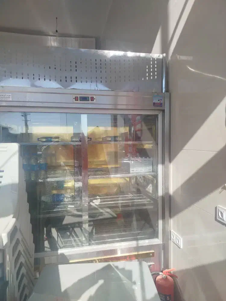 وسایل بیرون بر به فروش میرسد درحد نو|کافیشاپ و رستوران|سیاخ دارنگون, |دیوار