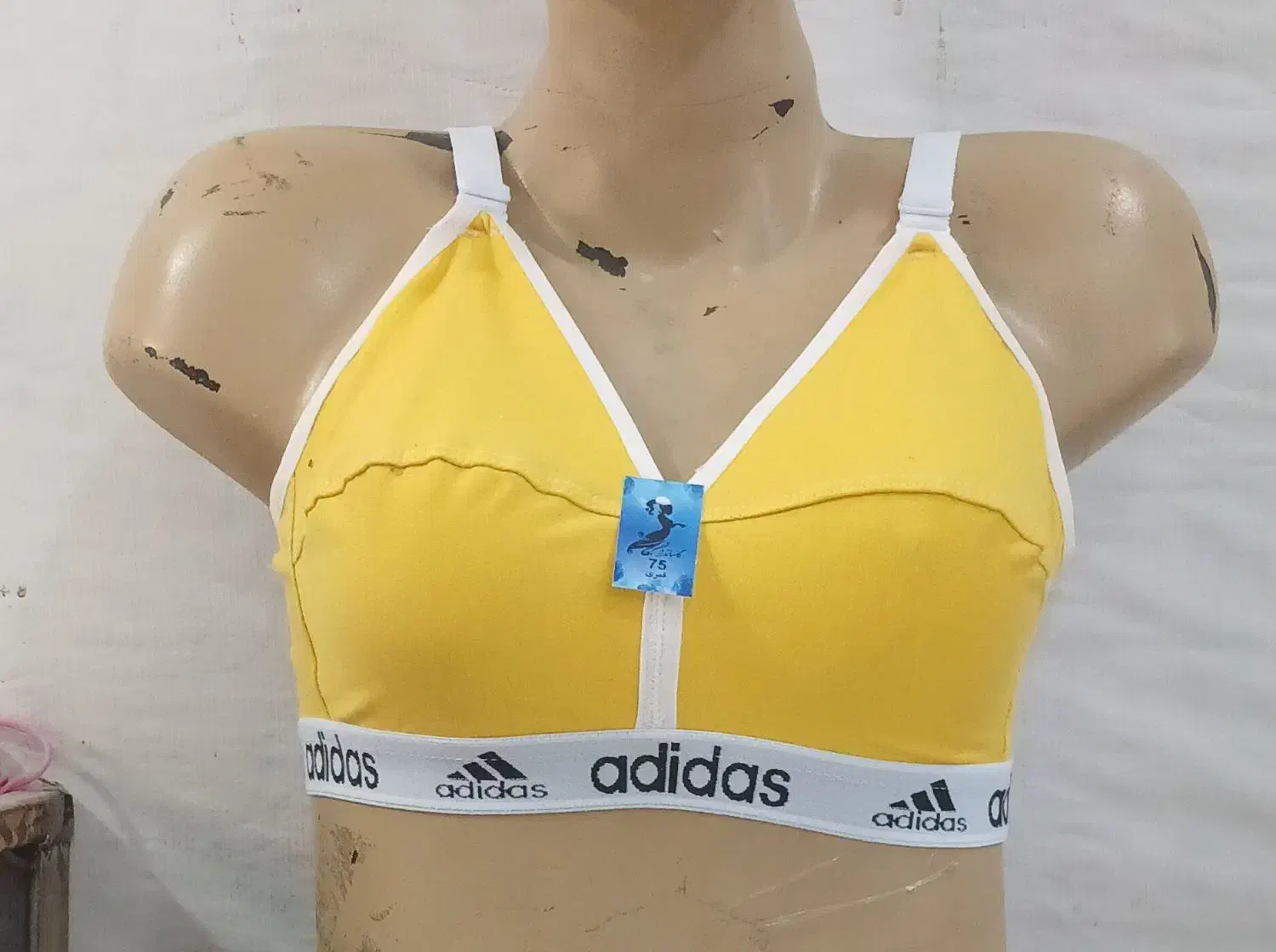 سوتین نخی بیرون دوزی شده رنگ بندی|لباس|نسیم‌شهر, |دیوار