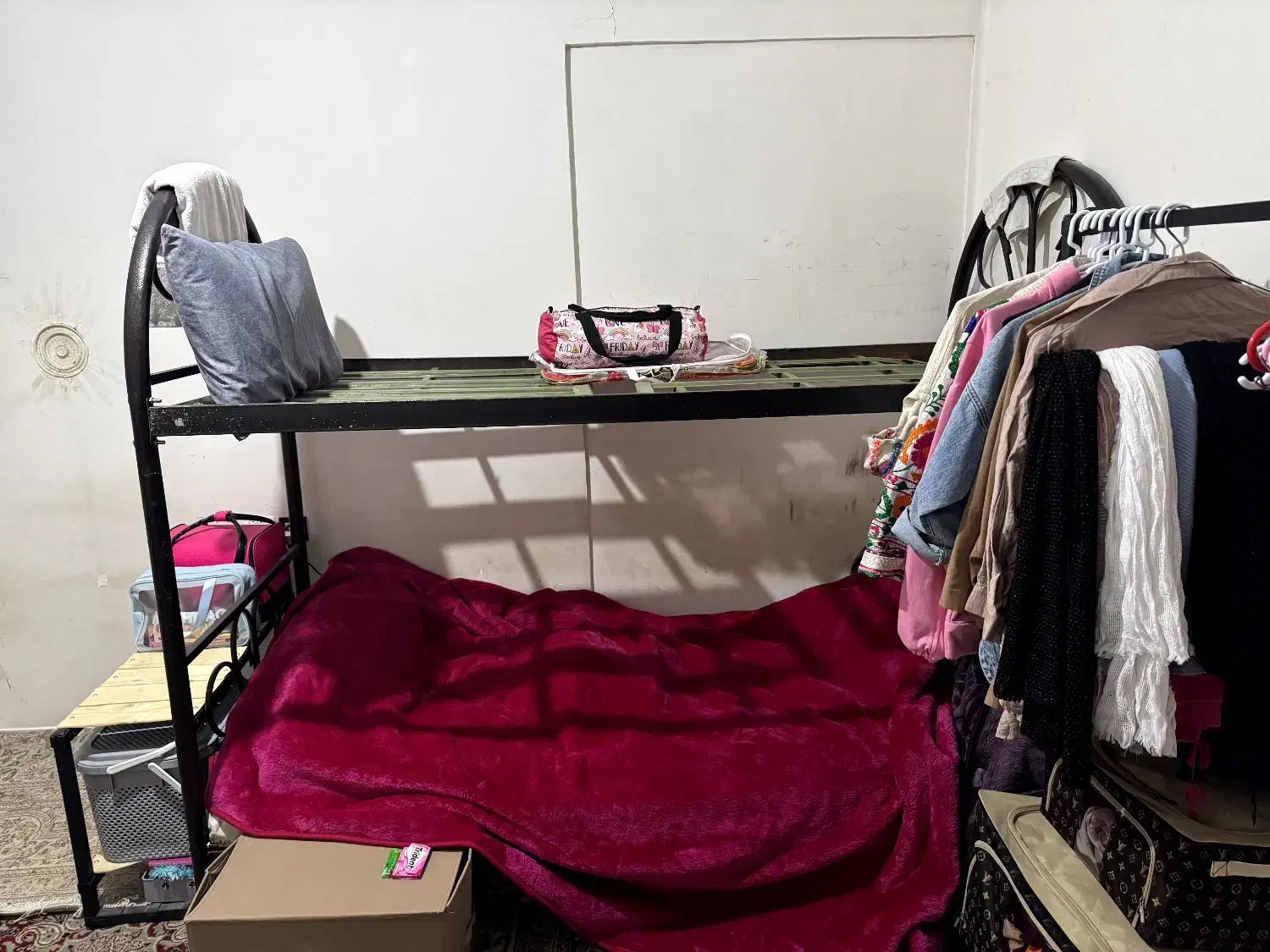 خوابگاه تایم ازاد|اجارهٔ کوتاه‌مدت آپارتمان و سوئیت|شیراز, سینما سعدی|دیوار