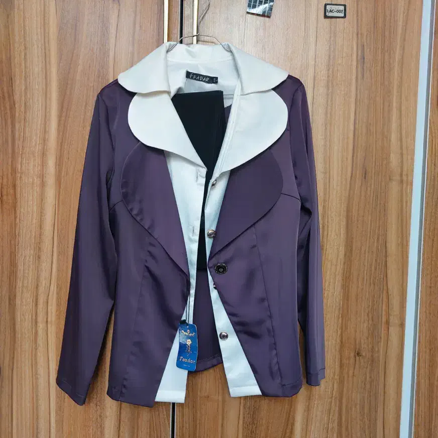 لباس|لباس|کرمانشاه, |دیوار