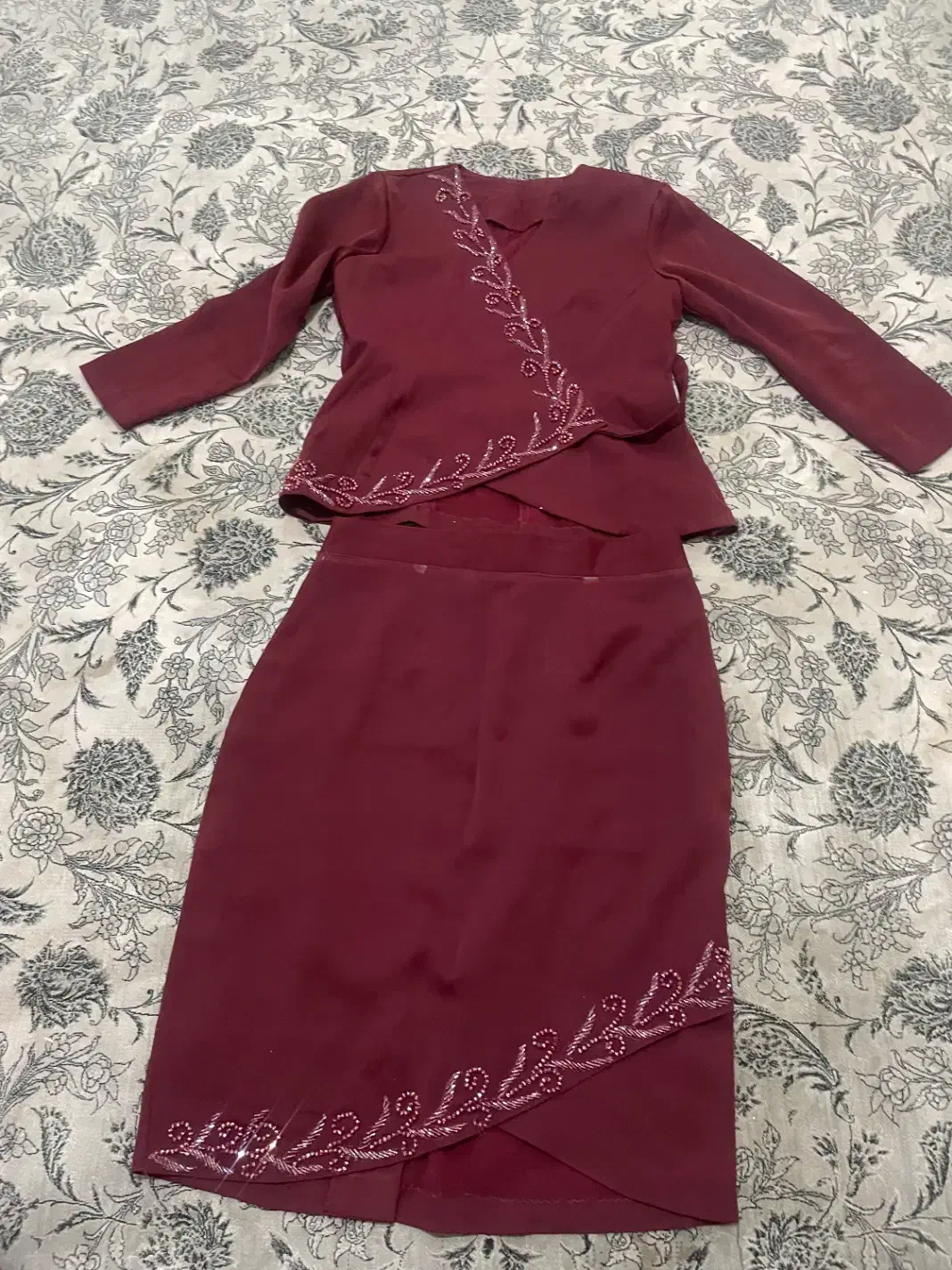 کت و دامن|لباس|گرمدره, |دیوار