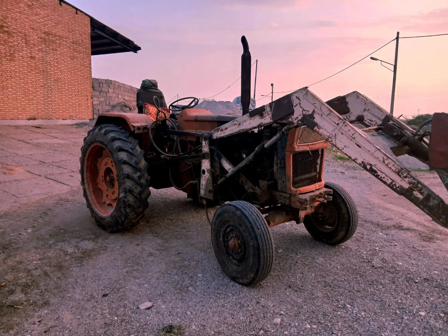 تراکتور رومانی بیل دار|خودرو سنگین|اندیمشک, |دیوار