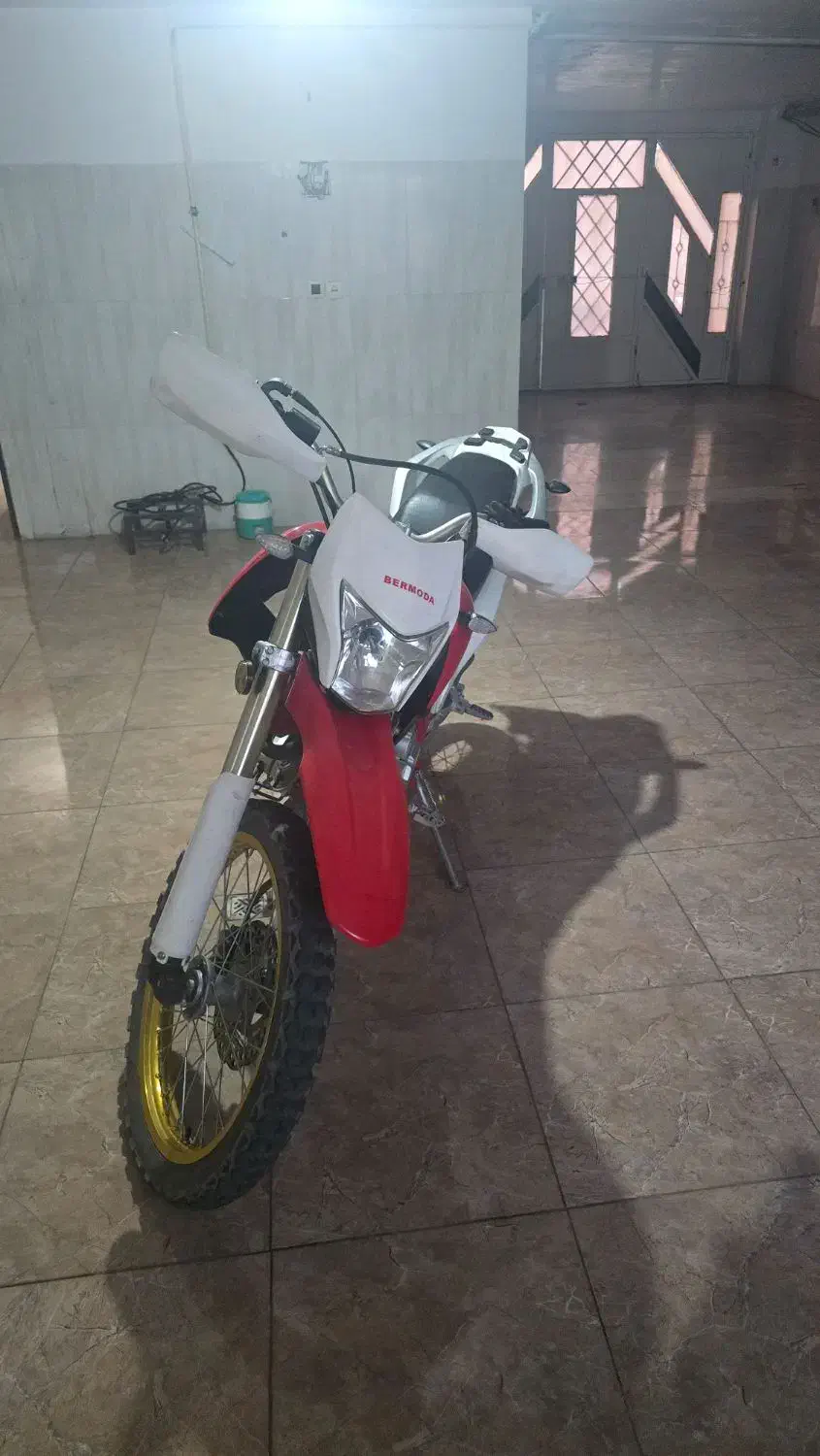 تریل ۲۵۰ در حد|موتورسیکلت|دلیجان, |دیوار