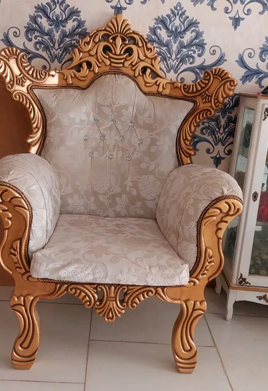 مبلو ۷نفره سلطنتی نهار خوری  ویترین|مبلمان خانگی و میز عسلی|محمدشهر, ولدآباد|دیوار