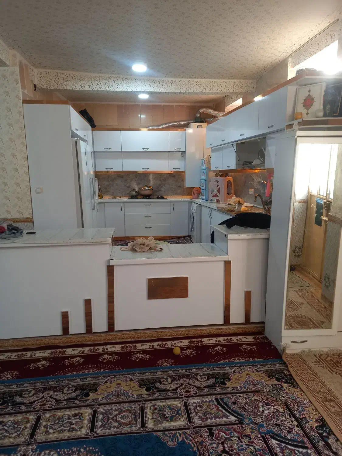 فروش خانه ویلایی دربست با حیاط بزرگ و نورگیر|فروش خانه و ویلا|شیراز, دباغ خانه|دیوار