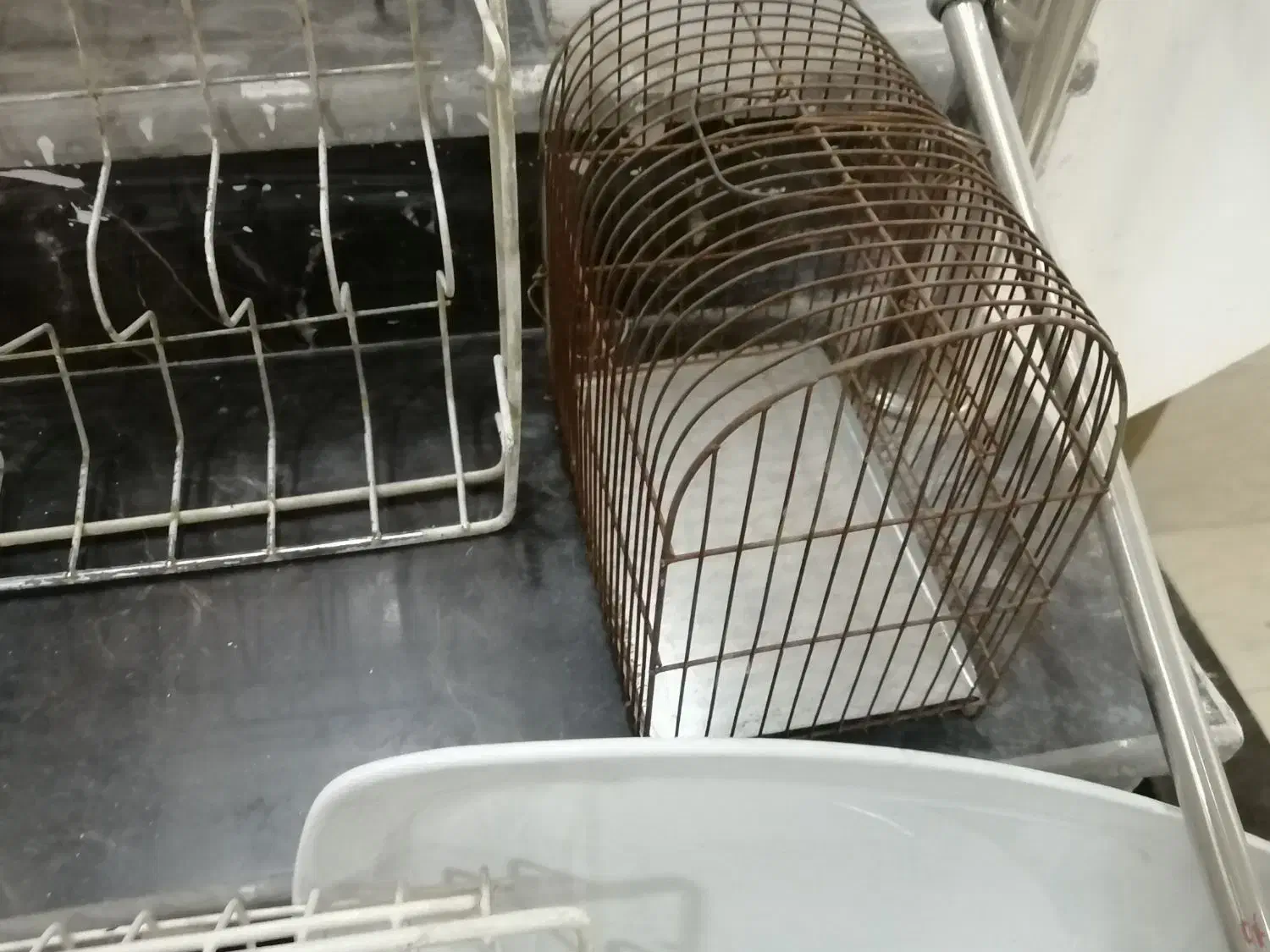 آب چکان|آبچکان و نظمدهنده ظروف|شیراز, سایت اداری|دیوار