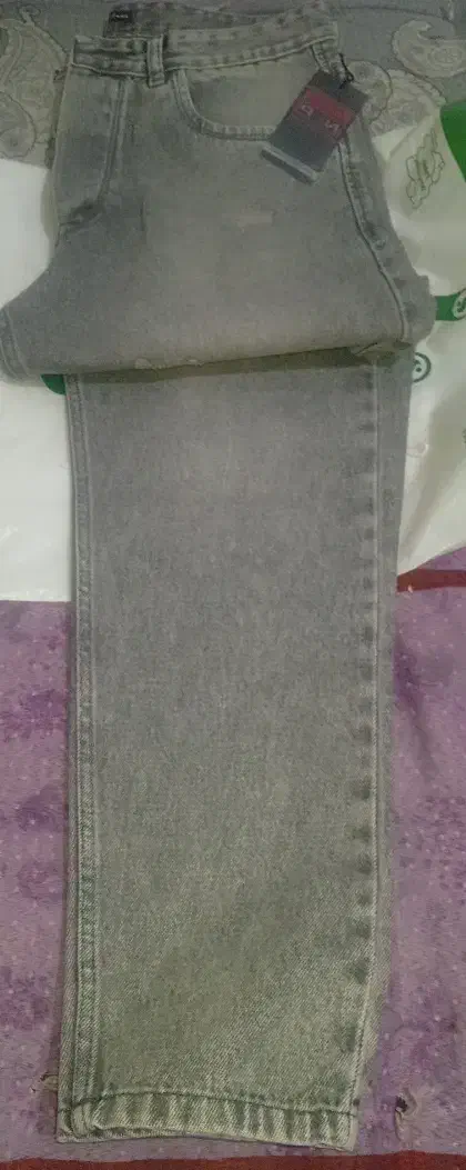 شلوار جین اصلی  و کتونی ادیداس سامبا و ی هودی نایک|لباس|یزد, |دیوار