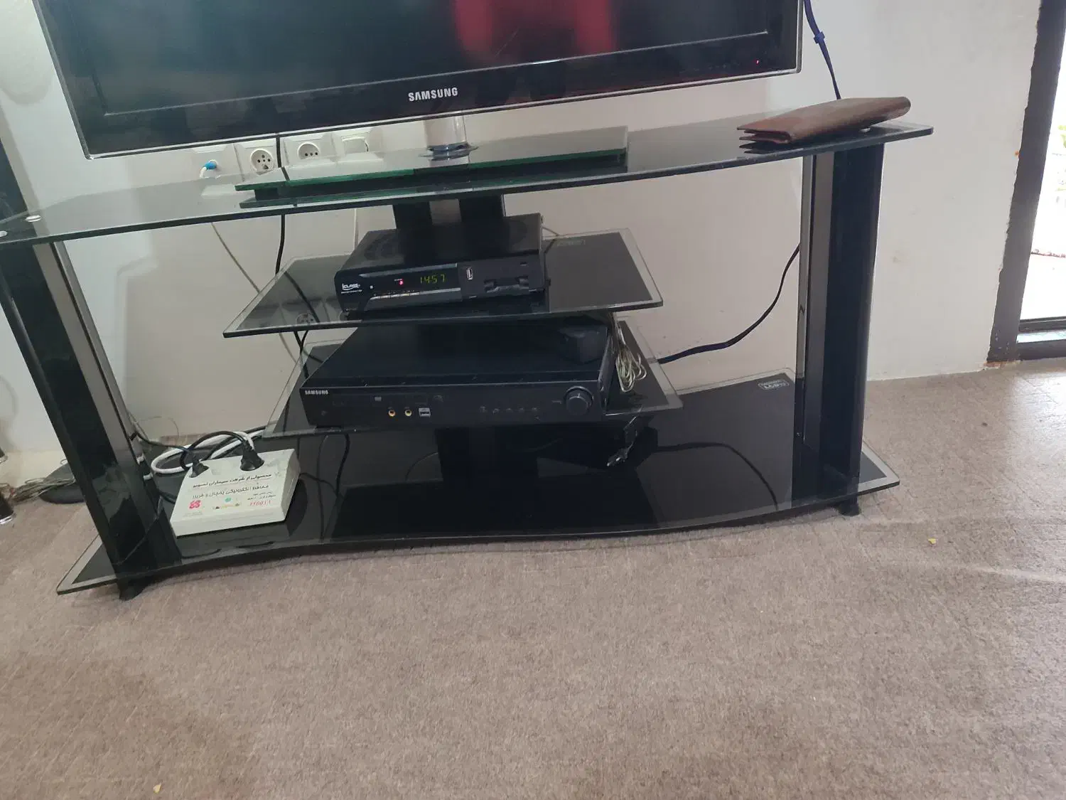 میزتلویزیون|میز تلویزیون|لاهیجان, لیالستان|دیوار