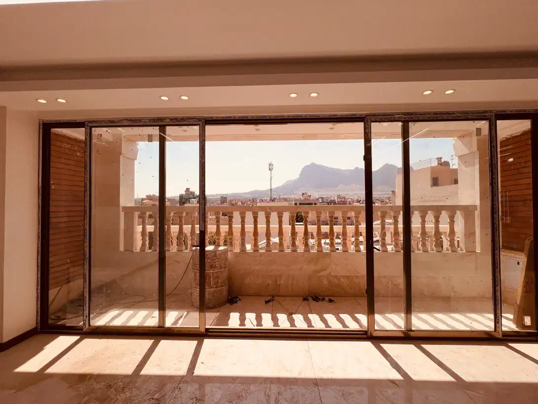 اپارتمان سالن بزرگ/تک واحدی/ویو ابدی|فروش آپارتمان|اصفهان, جلفا|دیوار