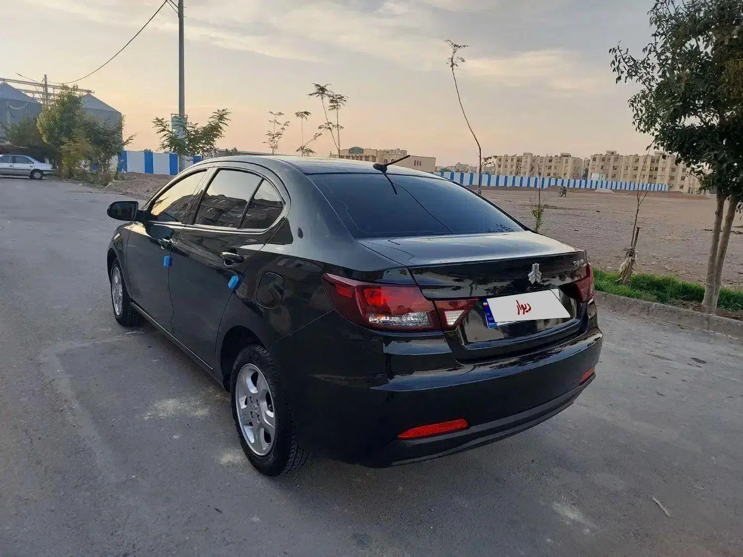 فروشی|خودرو سواری و وانت|شاهین‌شهر, شهرک گلدیس|دیوار