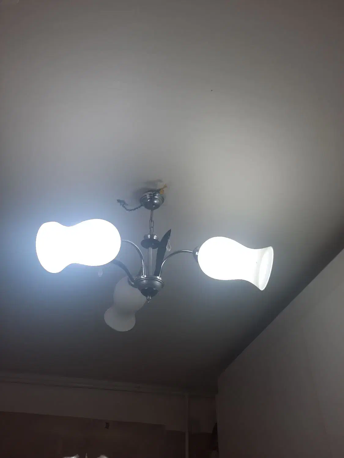 لوستر ۳ شاخه آشپزخانه|لوستر و چراغ آویز|همدان, |دیوار