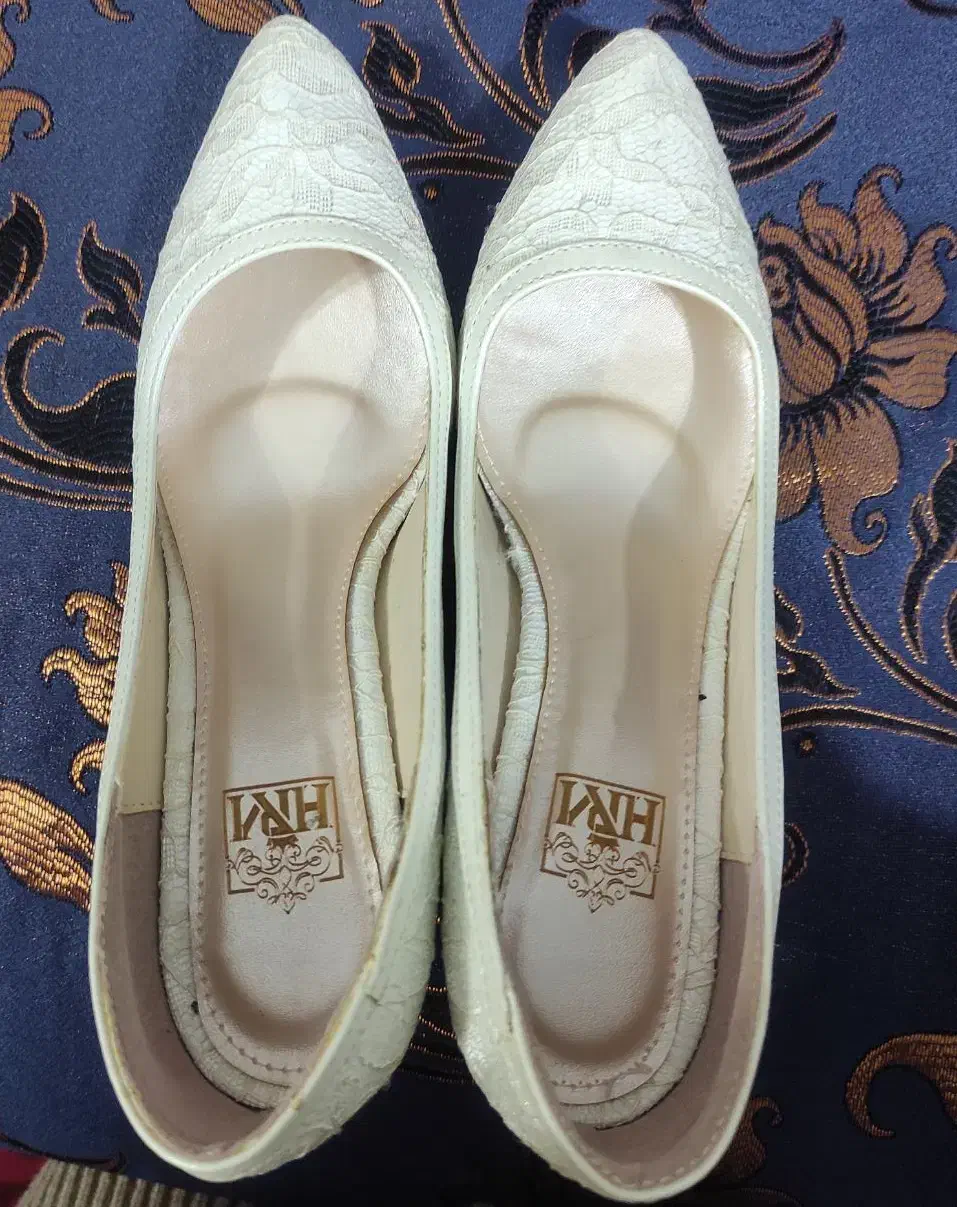 کفش مجلسی|کیف، کفش، کمربند|کیاشهر, |دیوار