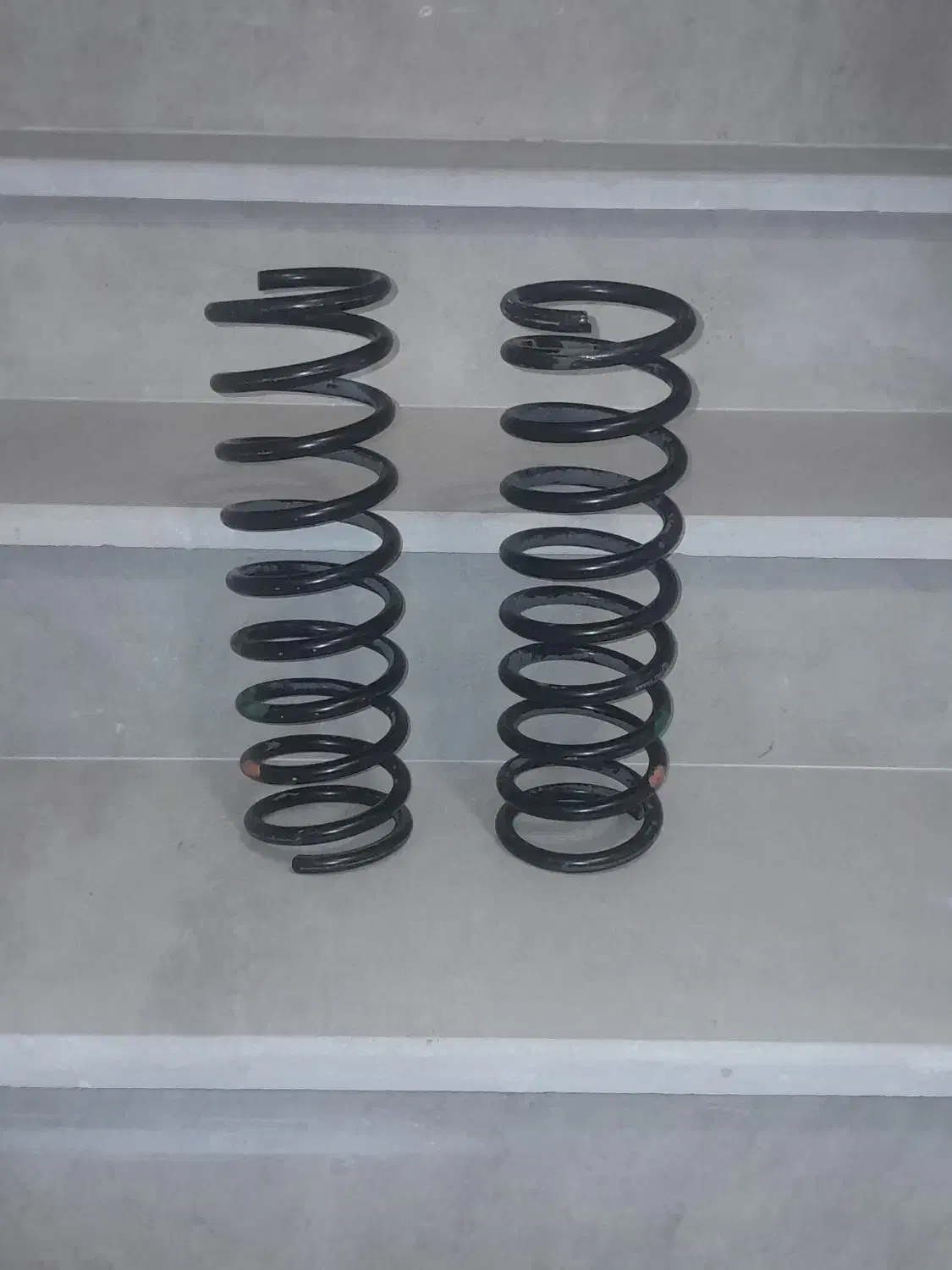 فنر لول عقب تیبایی|قطعات یدکی و لوازم جانبی|قم, عمار یاسر|دیوار