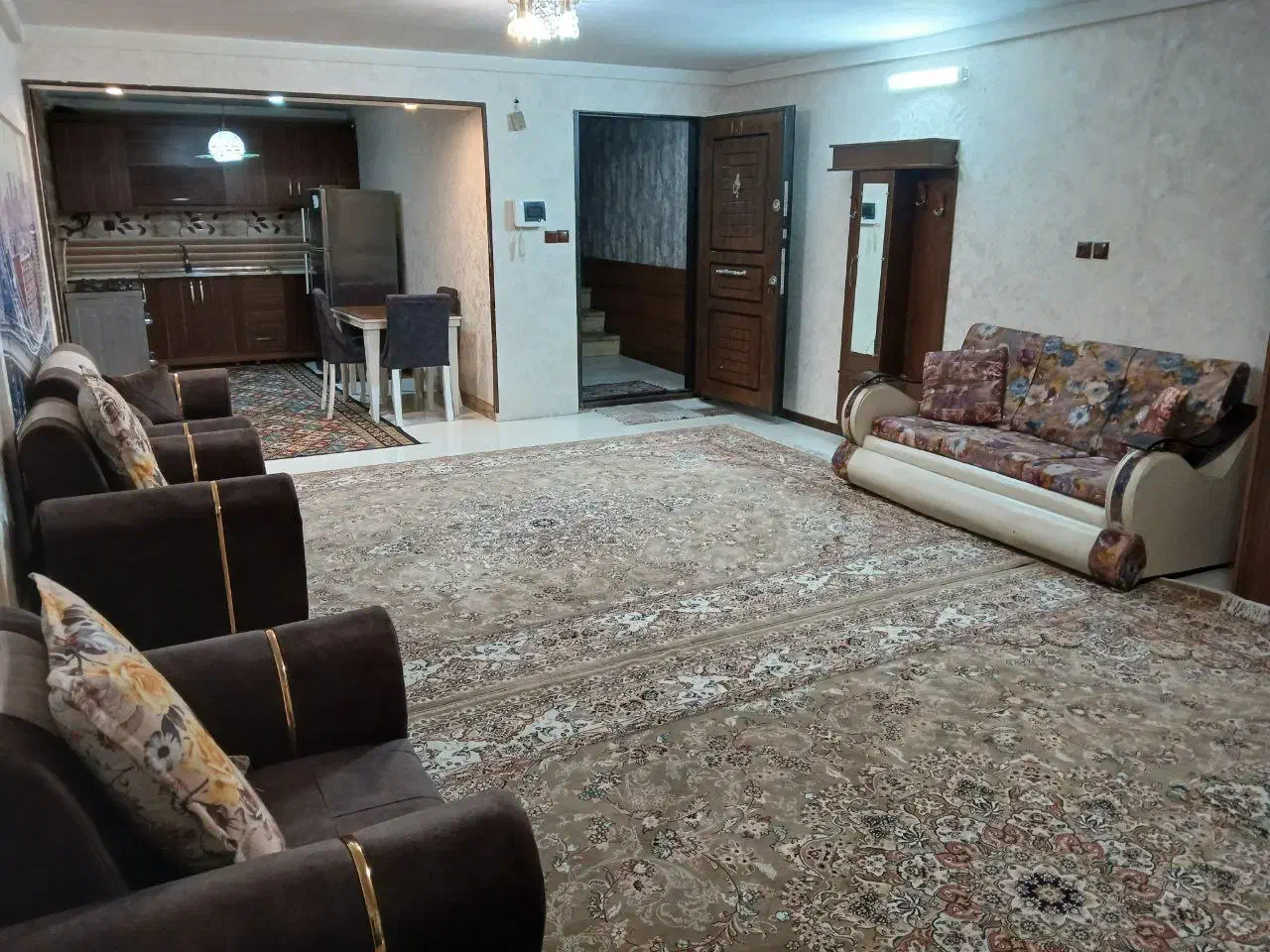 اجاره سوئیت آپارتمان فول امکانات دو قدمی حرم|اجارهٔ کوتاه‌مدت آپارتمان و سوئیت|مشهد, هفده شهریور|دیوار