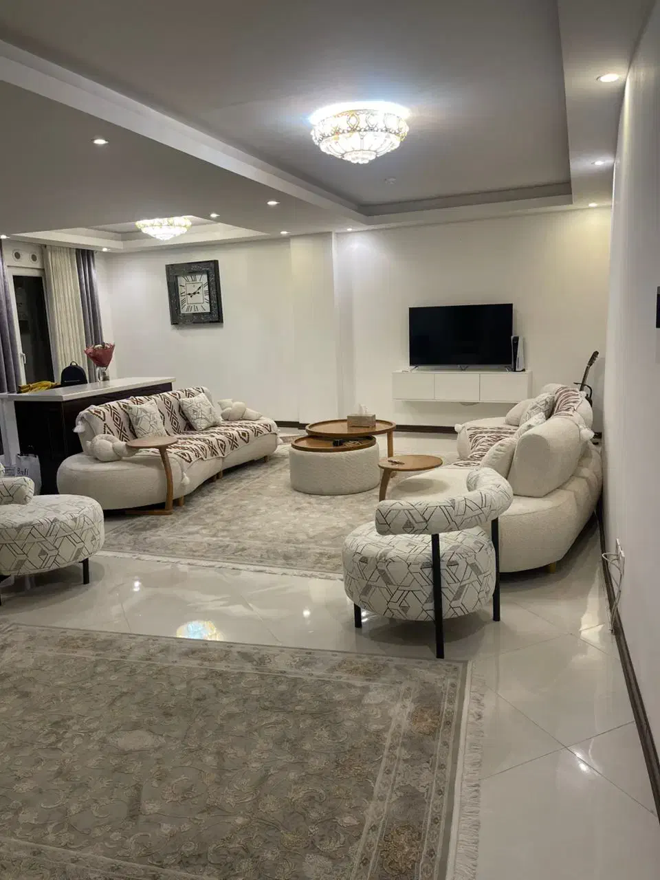 برج مجلل ۱۰۰ متر دو خواب طبقه ۱۱ فول امکانات