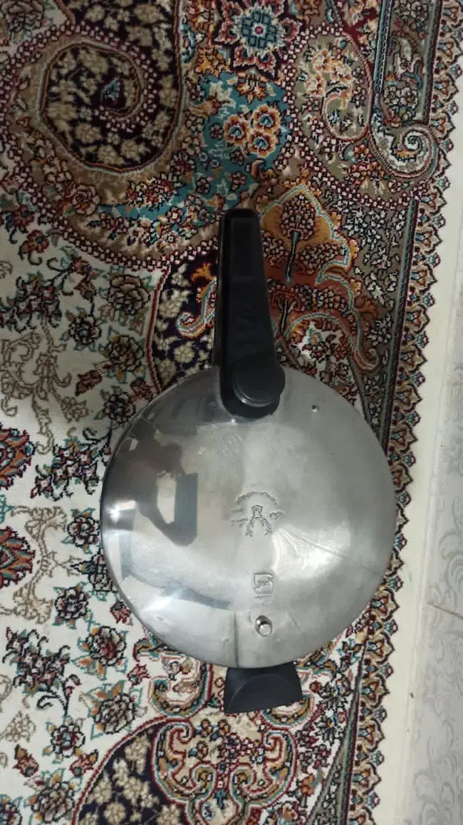 زود پز|ظروف پخت‌وپز|تبریز, |دیوار