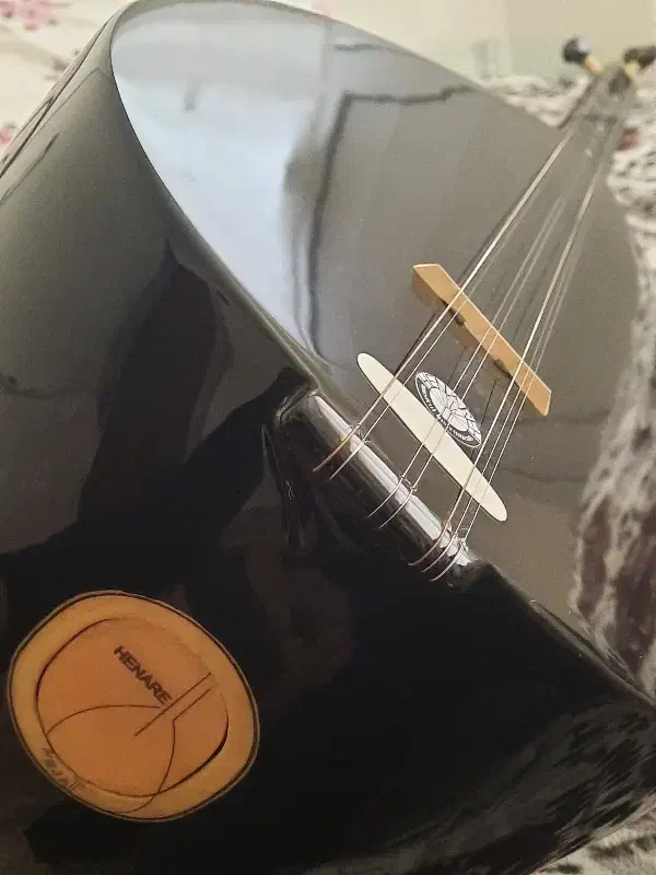 ساز باغلاما هناره|سازهای سنتی|ارومیه, |دیوار