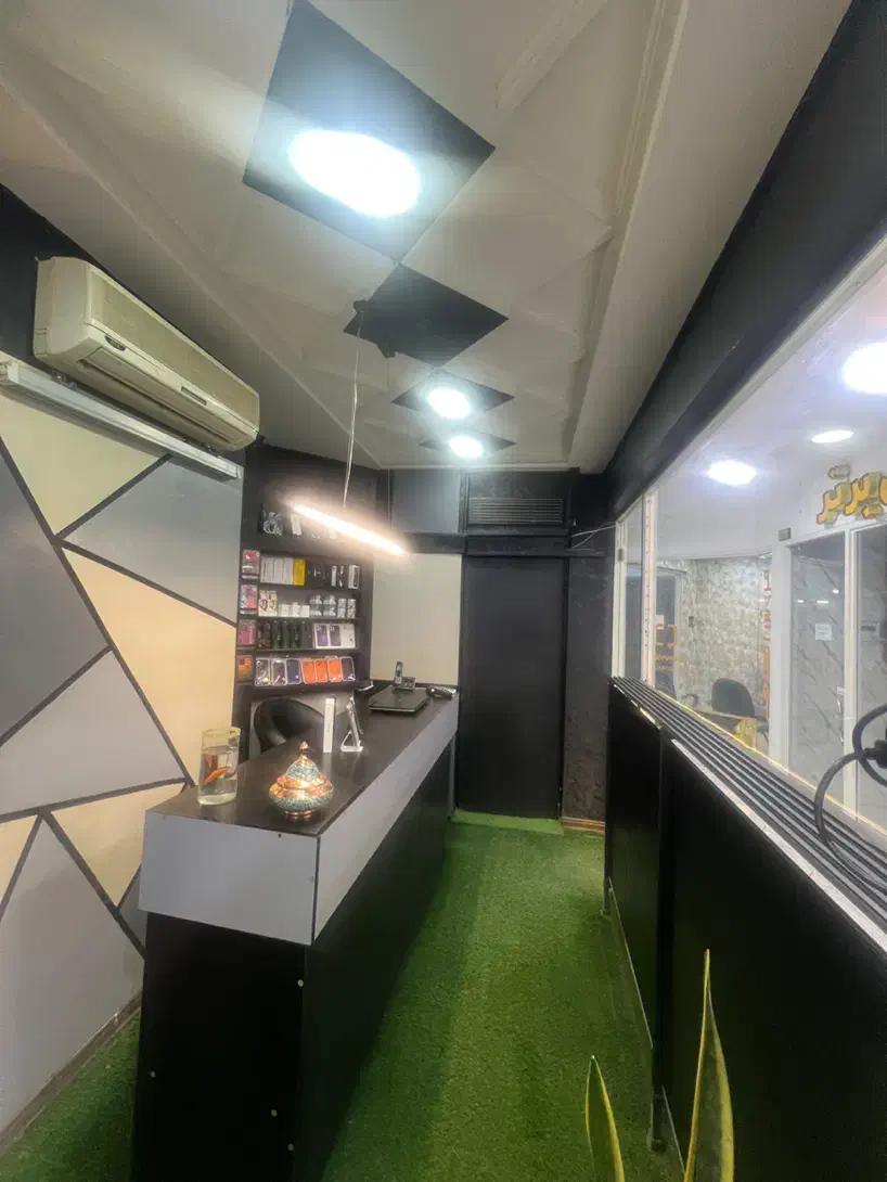 واگذاری مغازه موبایل به همراه کلیه متعلقات و‌ برند|فروشگاه و مغازه|اصفهان, جلفا|دیوار