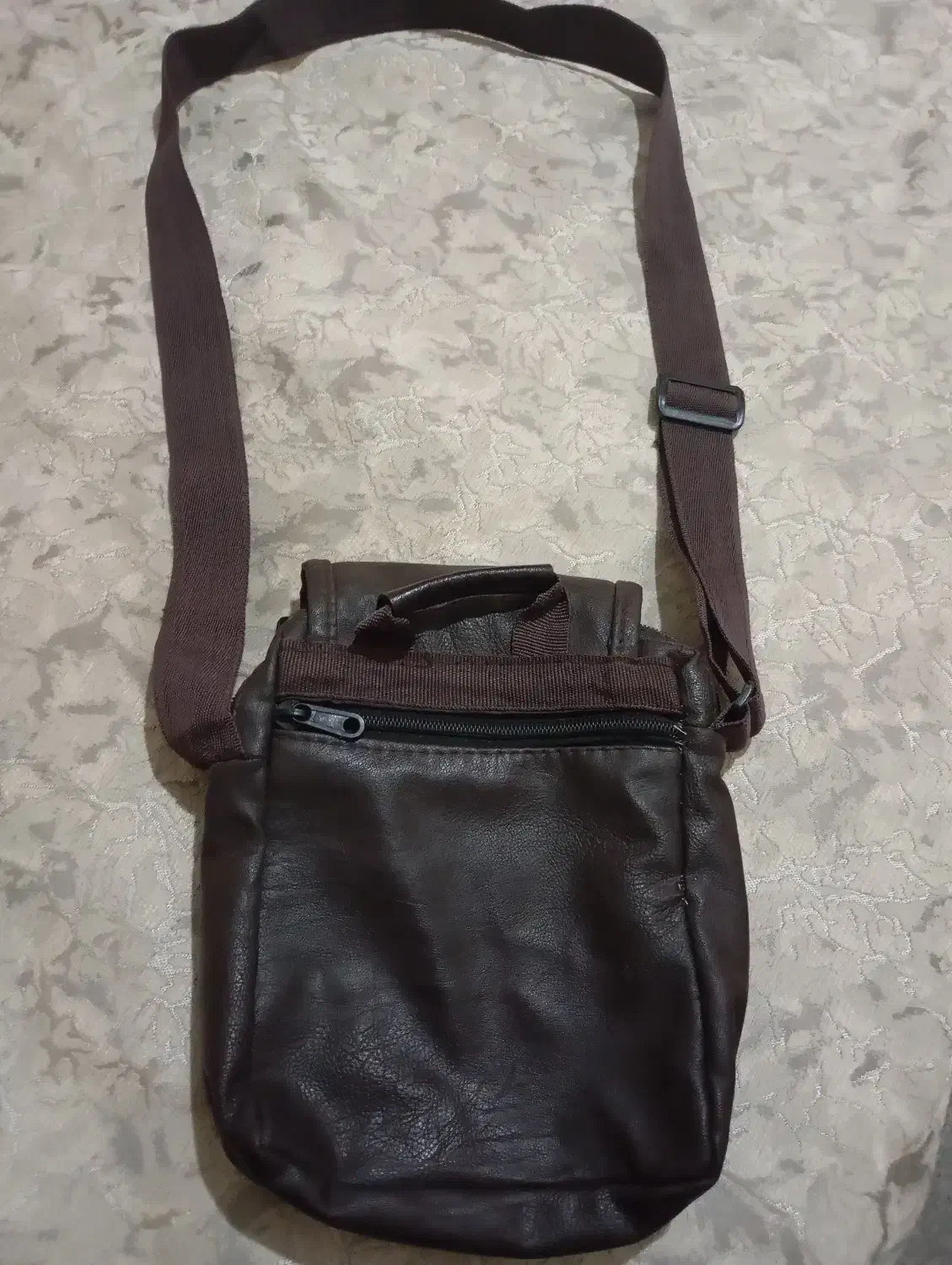 کیف رو دوشی سالم و یک کیف جیبی چرم|کیف، کفش، کمربند|رباطکریم, الارد|دیوار