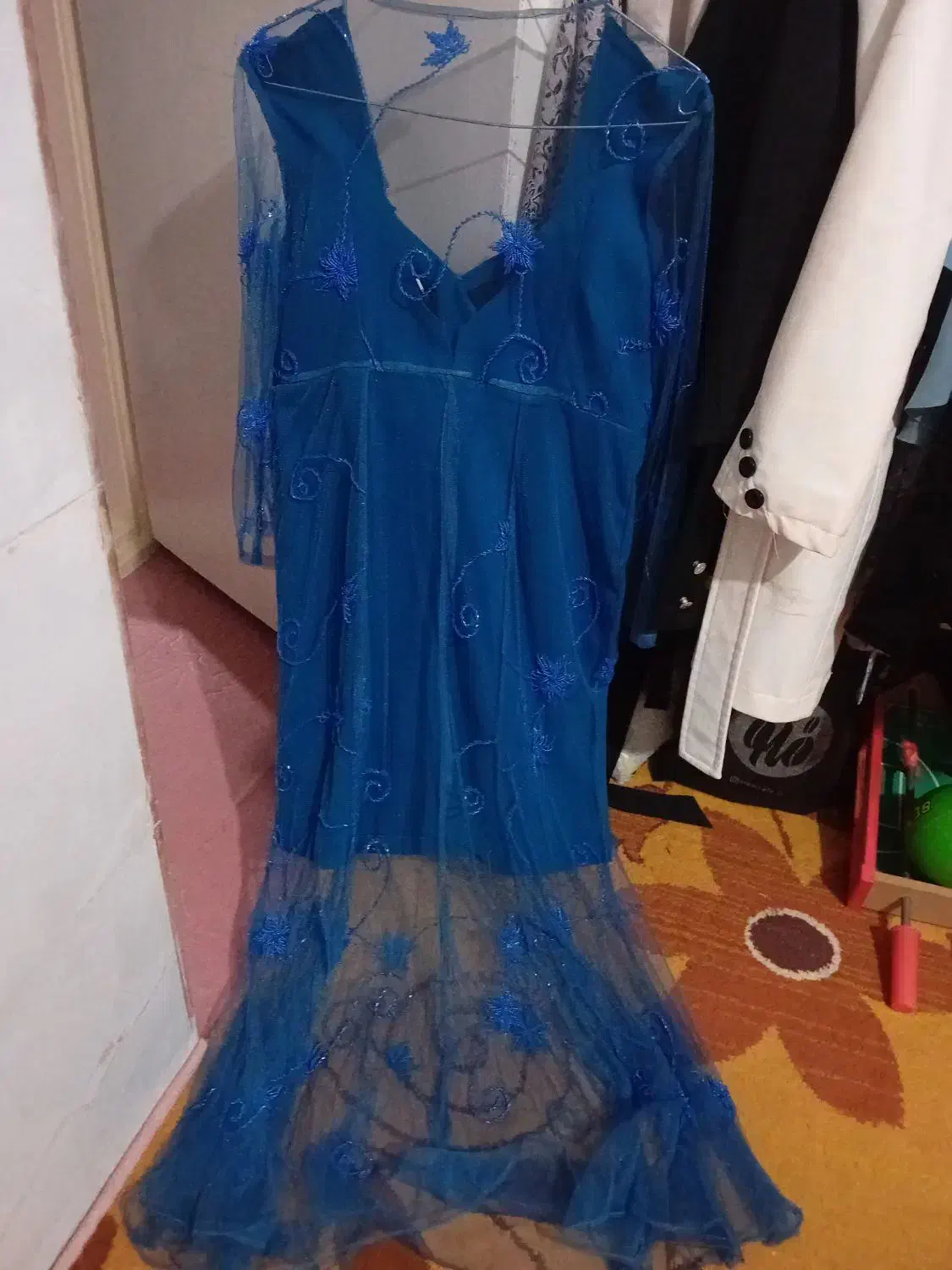 پیراهن مجلسی|لباس|مراغه, |دیوار