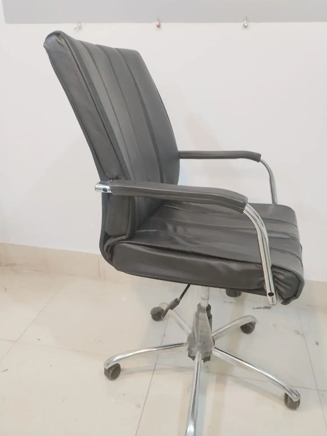 صندلی اداری درحد نو|صندلی و نیمکت|قم, انصار‌الحسین|دیوار