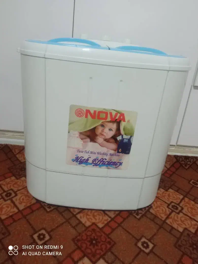 تخت نوزاد و کودک و ماشین لباس شویی کودک|تخت و صندلی بچه|جم, |دیوار