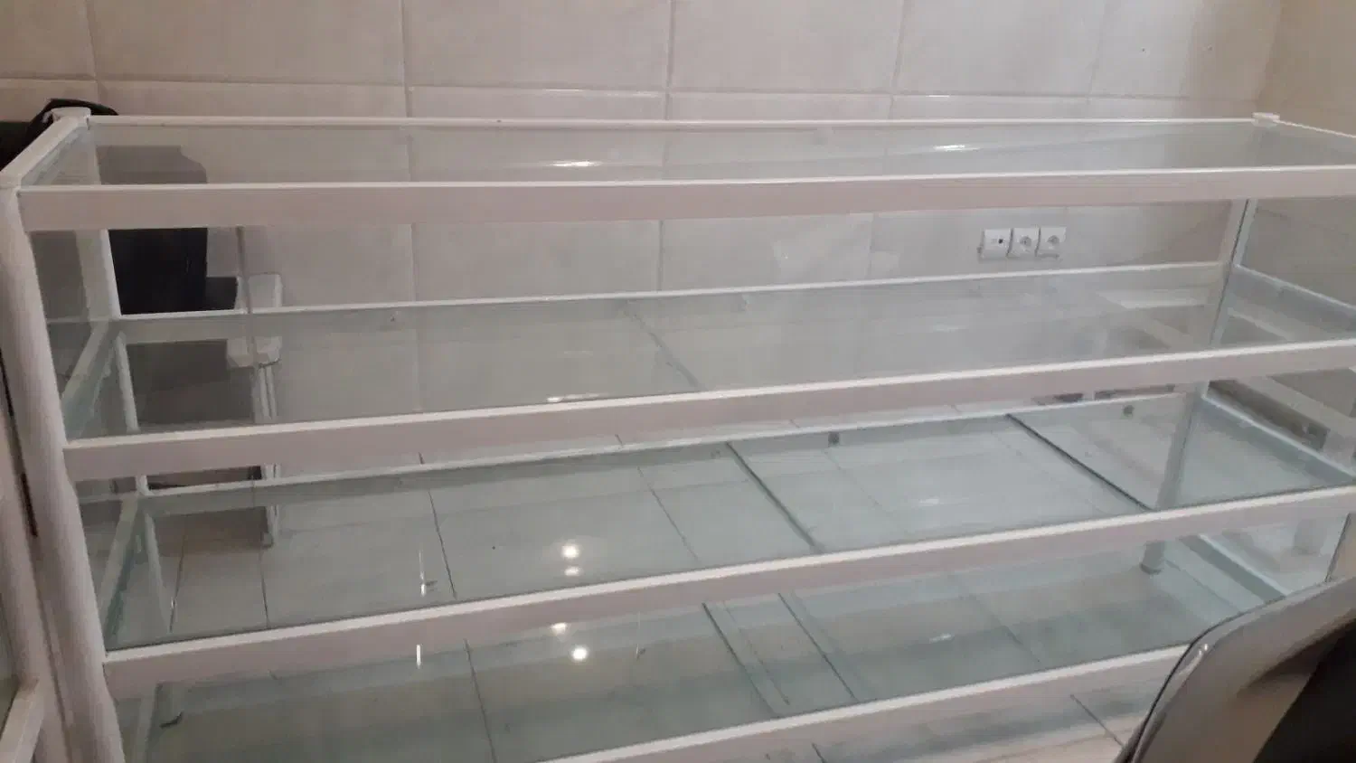 ویترین بوتیک و ارایشی|بوفه، ویترین، کنسول|تبریز, |دیوار