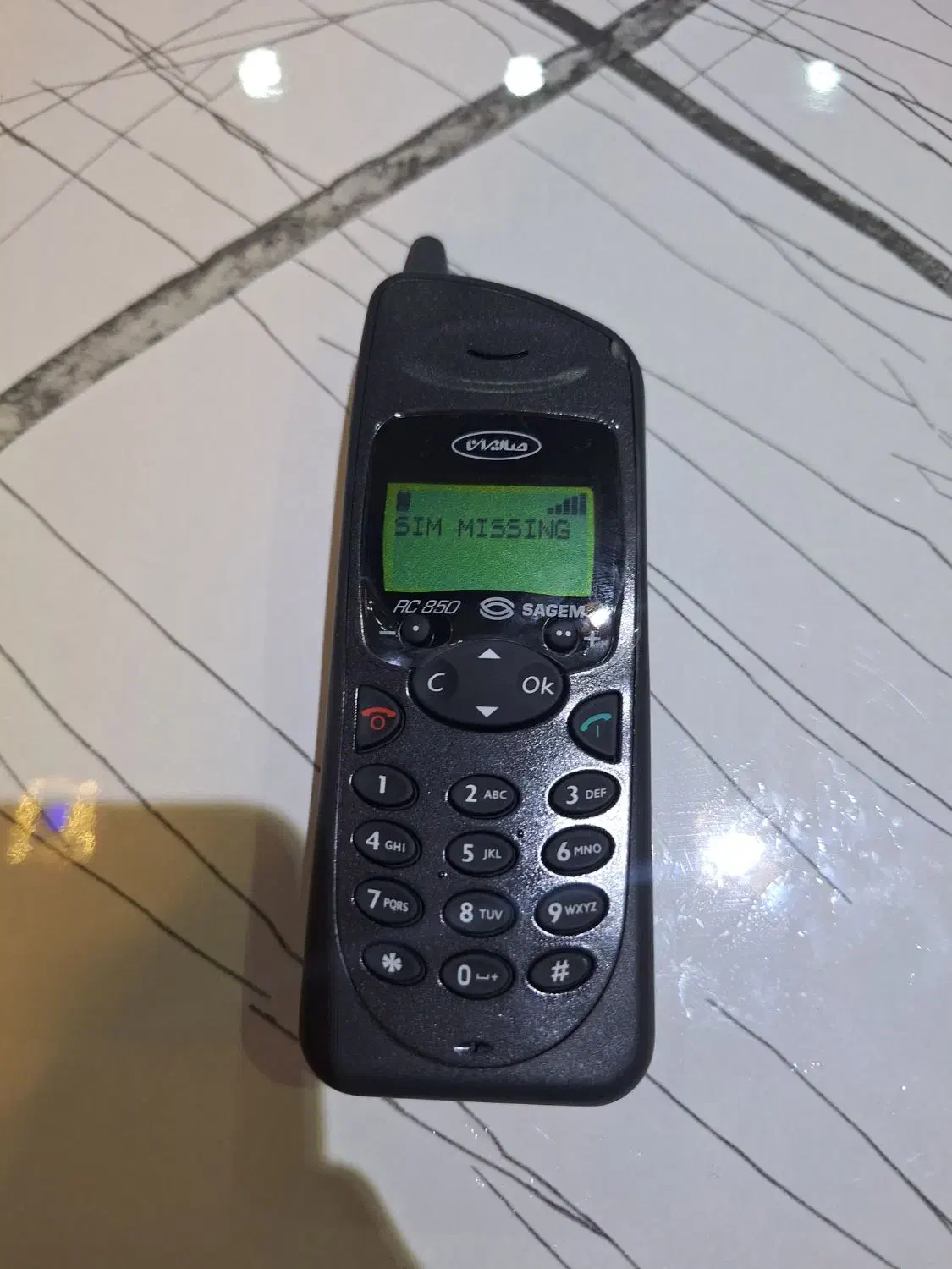 گوشی موبایل|موبایل|اندیشه, اندیشه فاز ۶|دیوار