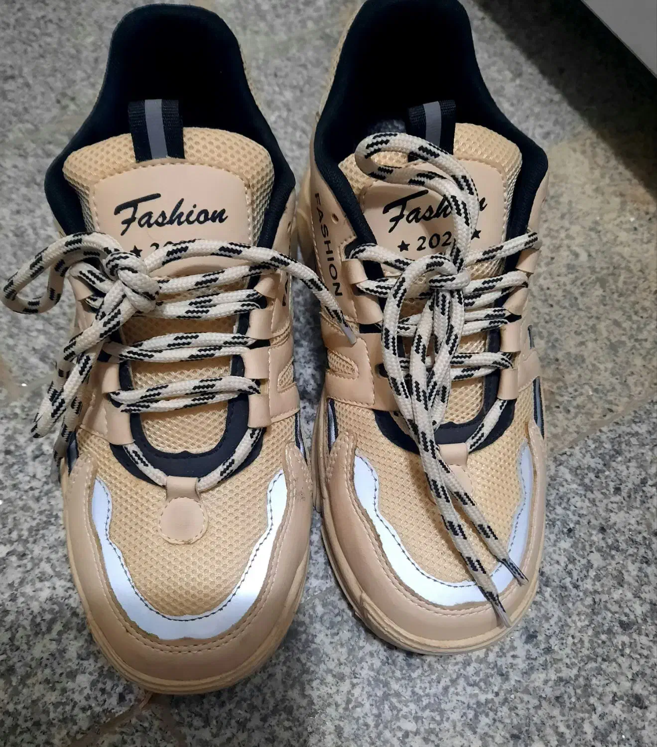 کفش اسپرت|کیف، کفش، کمربند|بیرجند, |دیوار