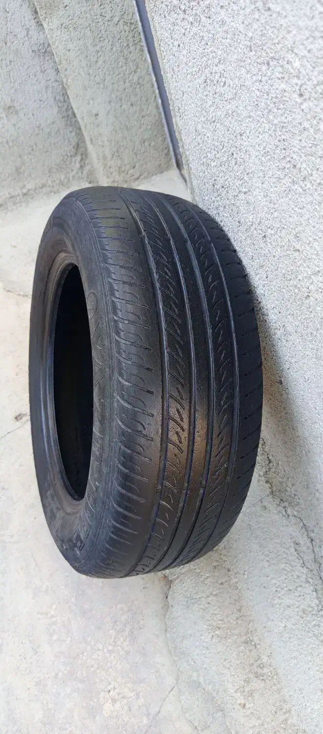 لاستیک ۱۵ .۲۰۵|قطعات یدکی و لوازم جانبی|قروه, |دیوار