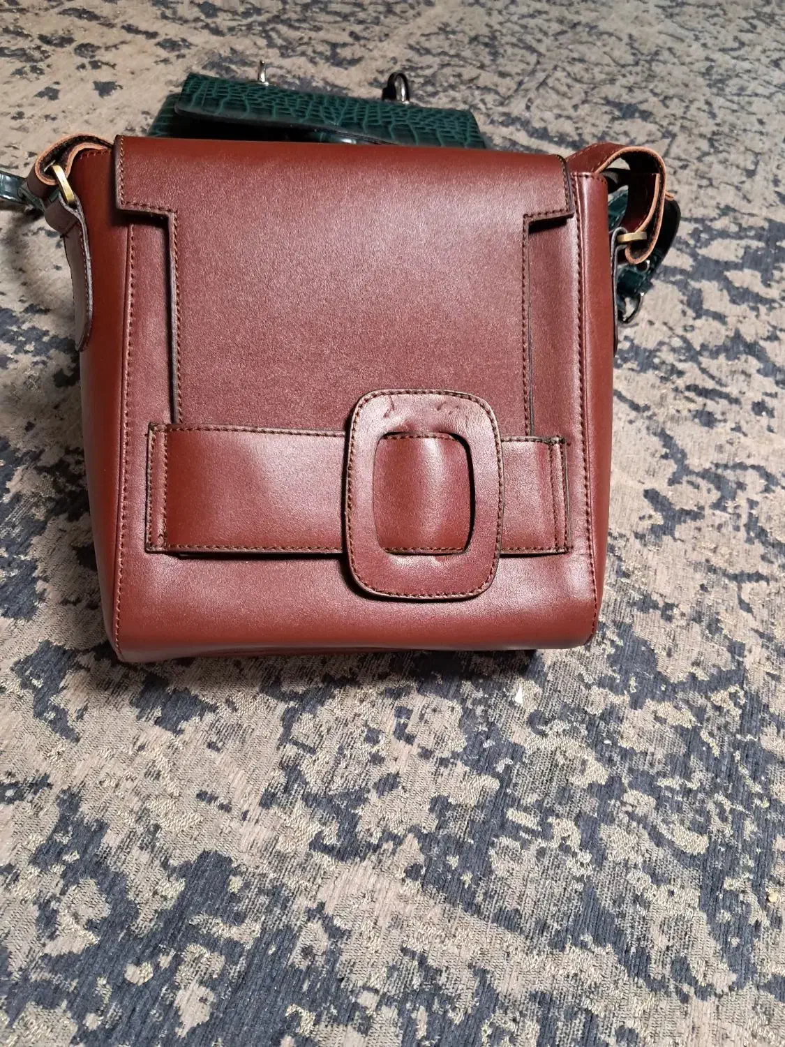 کیف چرم|کیف، کفش، کمربند|نور, |دیوار