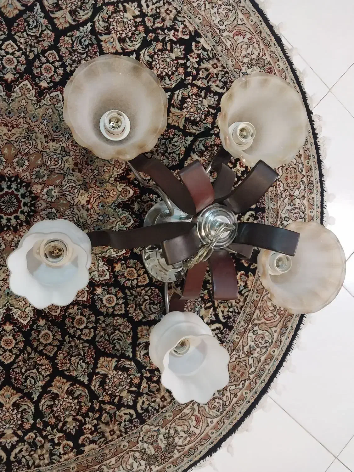 لوستر ۵ شاخه چوبی صحیح وسالم درحدنو|لوستر و چراغ آویز|تهران, جمالزاده|دیوار