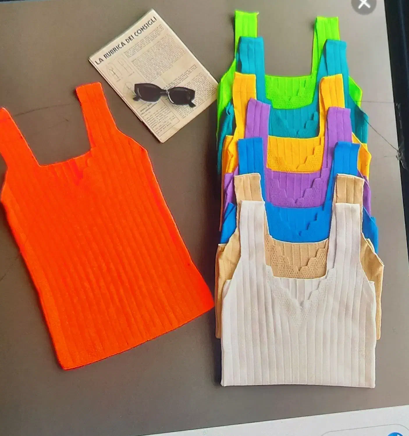 تاپ بافت|لباس|مشهد, ایثار|دیوار