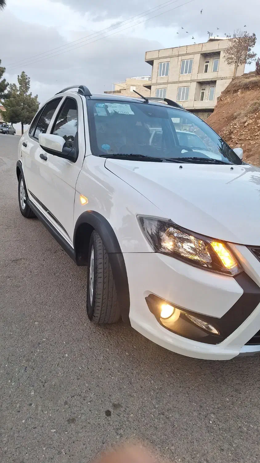 کوییک آر مدل ۴۰۲ بی رنگ|خودرو سواری و وانت|مهاباد (آذربایجان غربی), |دیوار