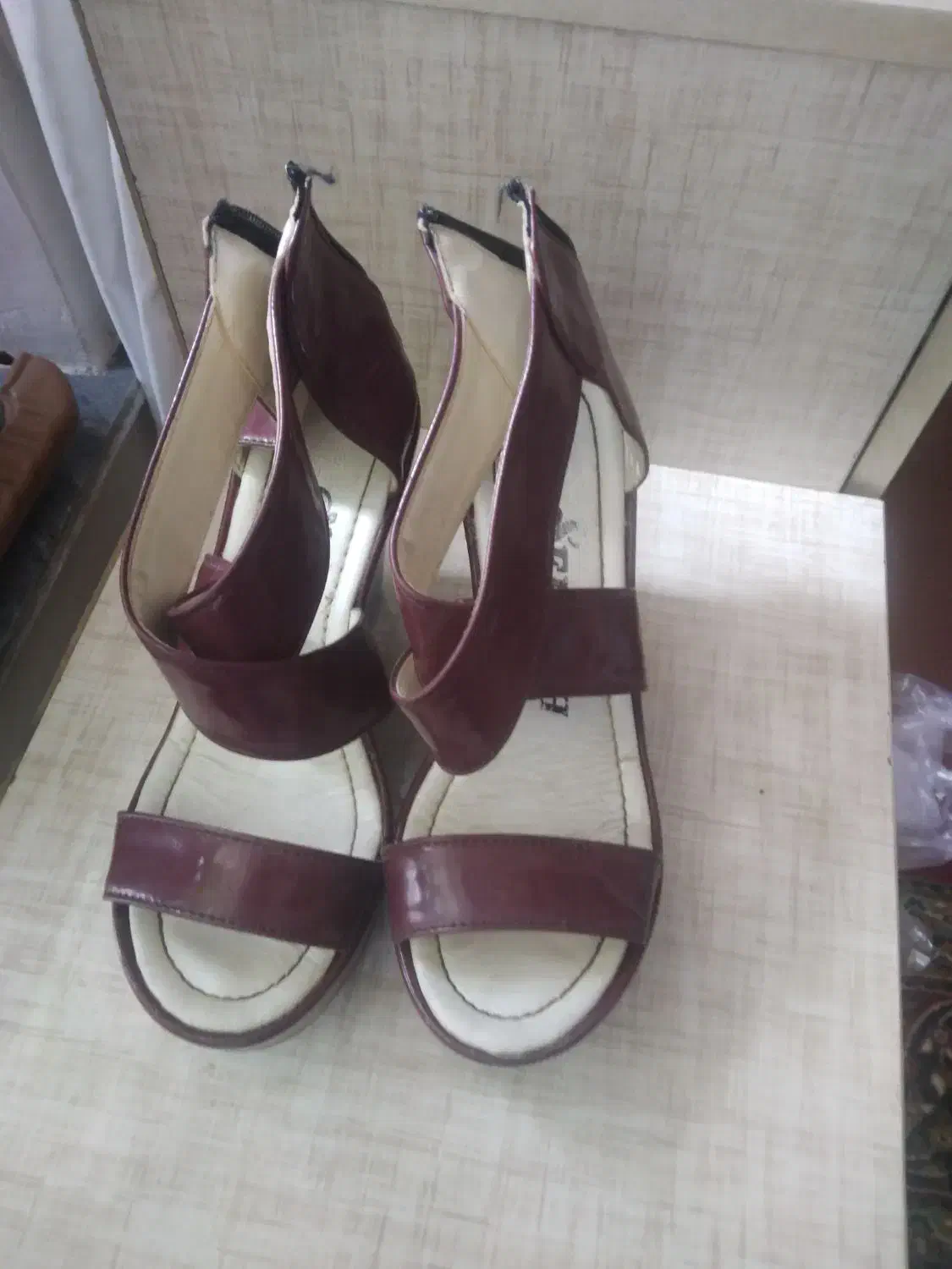 ۴۰۰ت|کیف، کفش، کمربند|فیرورق, |دیوار