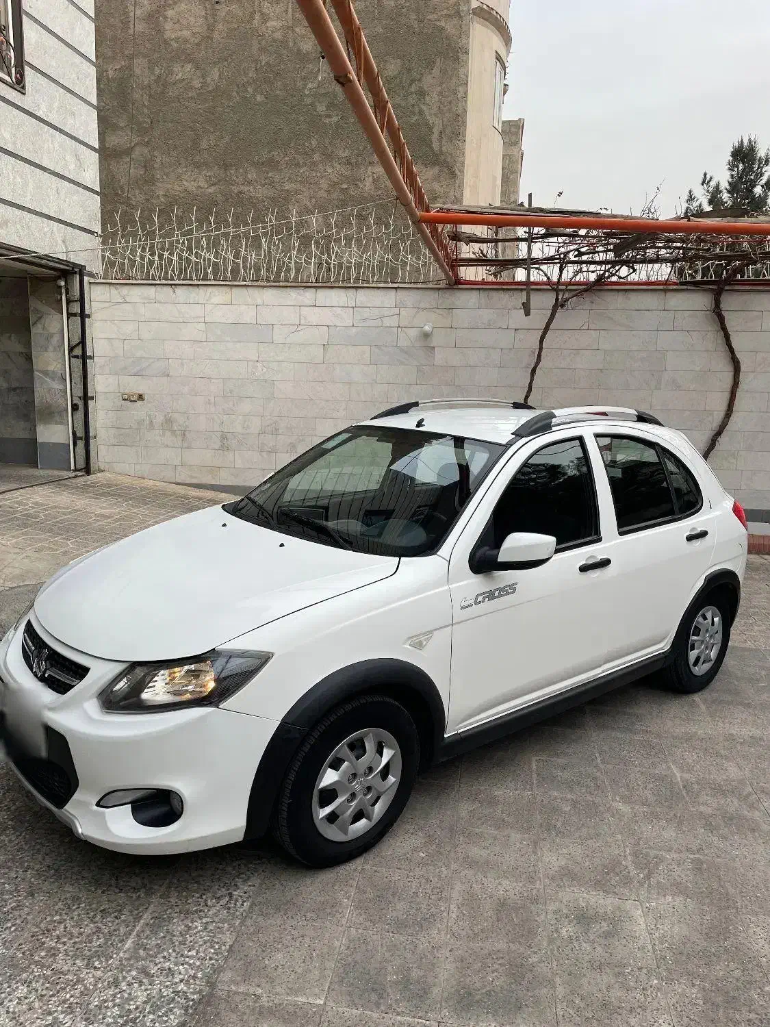 کوییک ۹۹ سفید|خودرو سواری و وانت|فردیس, شهرک راه آهن|دیوار