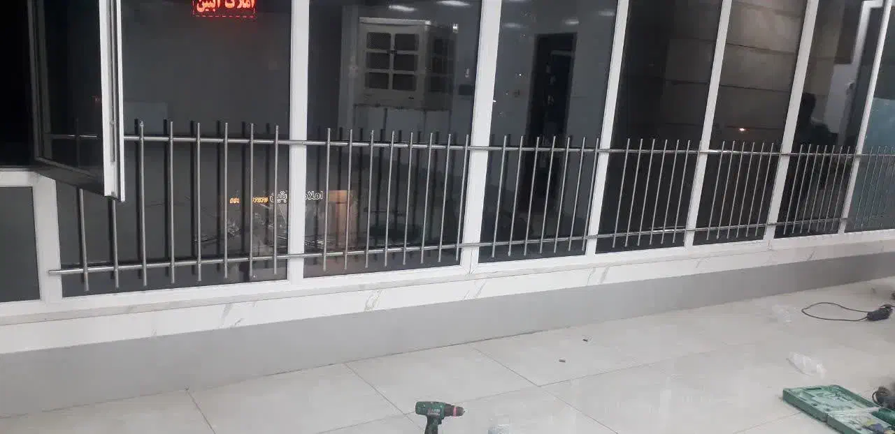 نصب واجرای نرده استیل ساده و مهندسی چکی ... نقدی|مصالح و تجهیزات ساختمان|نوبران, |دیوار