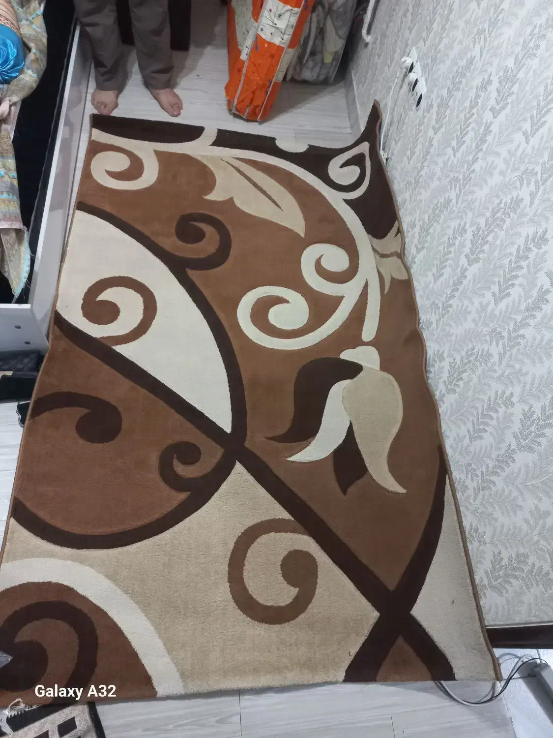 دو عدد فرش ۴ متری|فرش|رشت, پیرسرا|دیوار