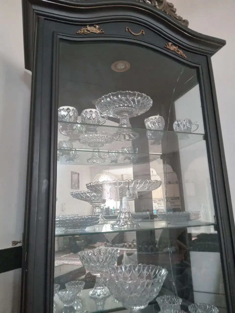 ویترین سه طبقه جنس چوب ۳۷۰ت|کتابخانه، شلف، قفسههای دیواری|گرمسار, |دیوار