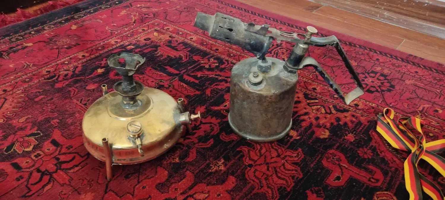 اشیاء عتیقه برنجی چراغ زنبوری دیوار کوب مسی|کلکسیون اشیاء عتیقه|مشهد, جاهد شهر|دیوار