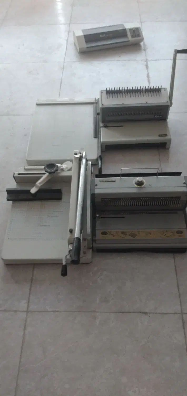 دو دستگاه پانچ فنر زنی و دو دستگاه کاتر بزرگ|ماشین‌آلات صنعتی|کیش, |دیوار