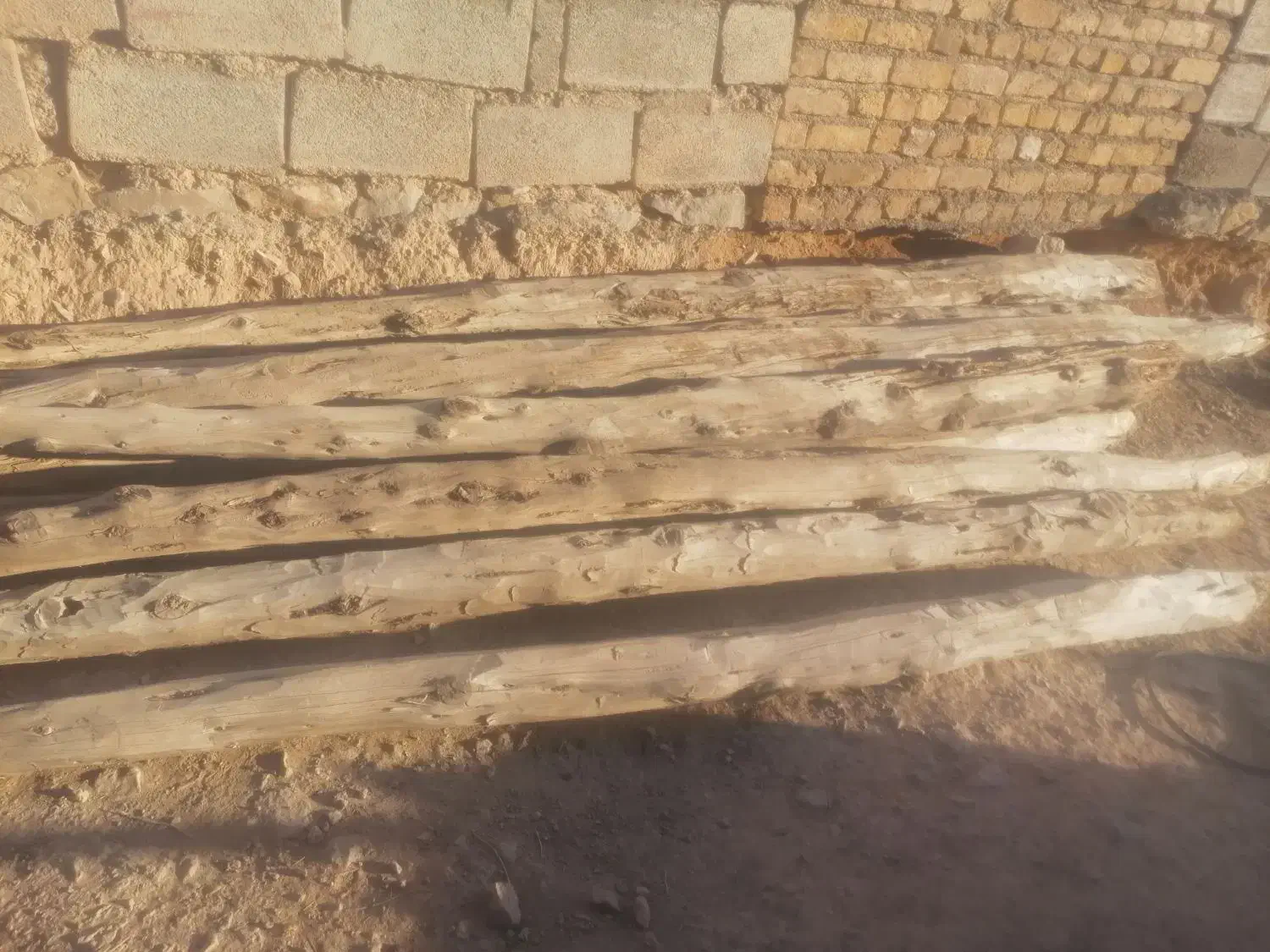 تیر اورس یا مرخ|مصالح و تجهیزات ساختمان|شیروان (خراسان), |دیوار