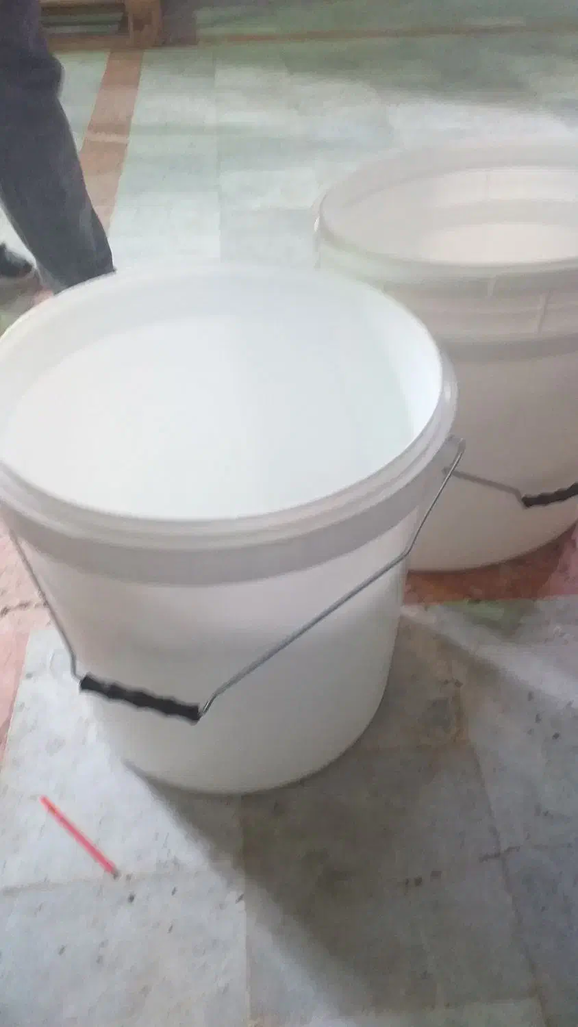 سطل|ظروف نگهدارنده، پلاستیکی، یک‌بارمصرف|سرخنکلاته, |دیوار