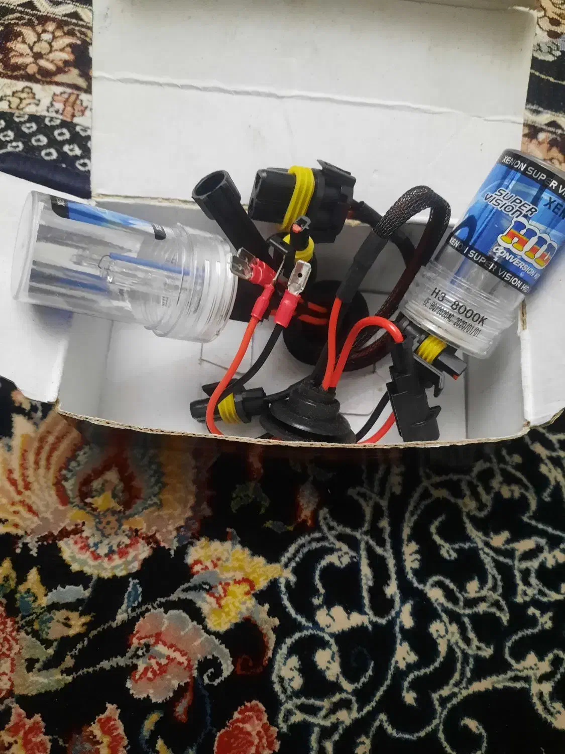 لامپ زنون لنزو نو  برای مه شکن با یه جفت لامپ اضاف|قطعات یدکی و لوازم جانبی|تهران, شهرآرا|دیوار