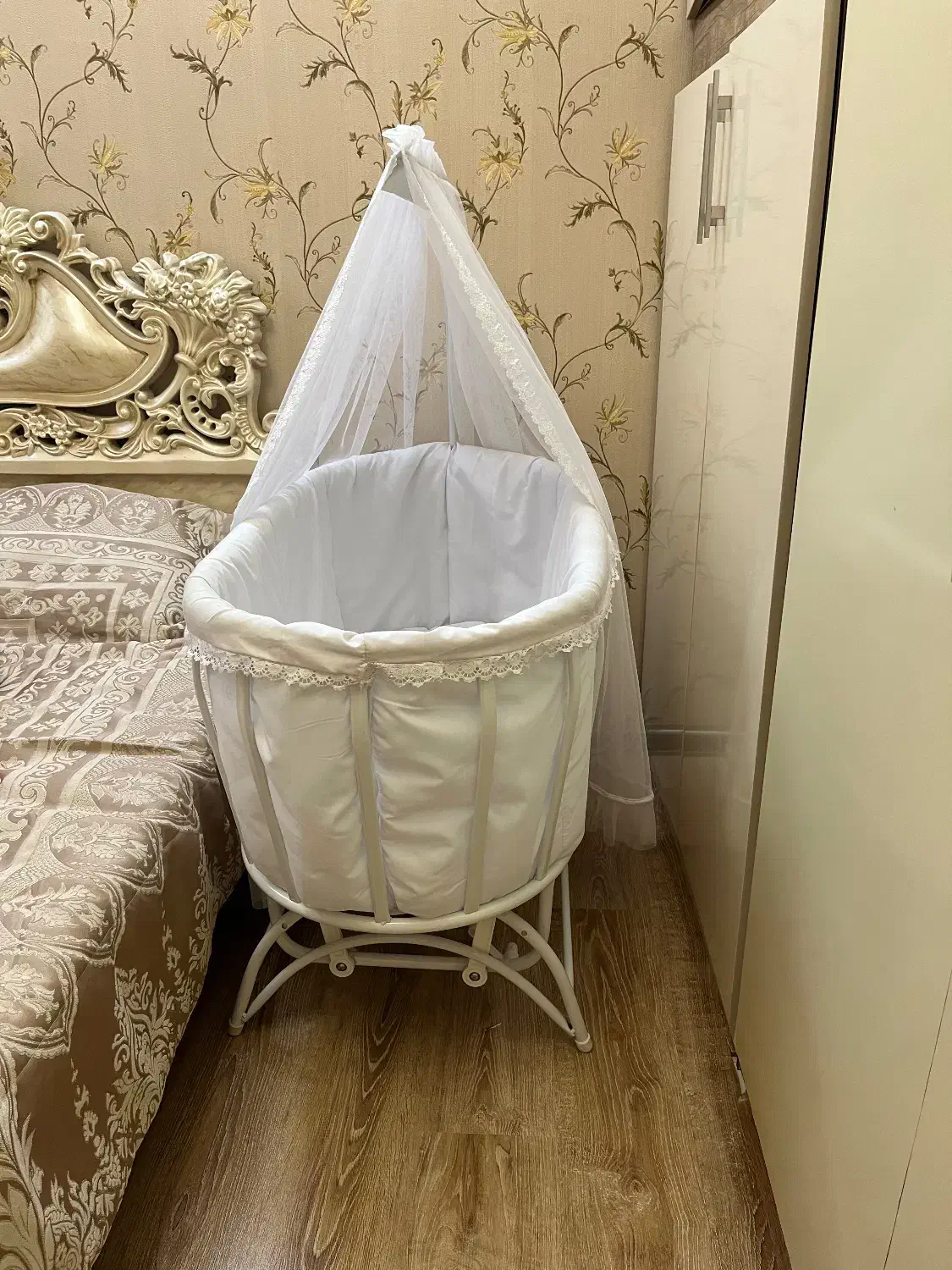 گهواره نوزادی|تخت و صندلی بچه|اردبیل, |دیوار